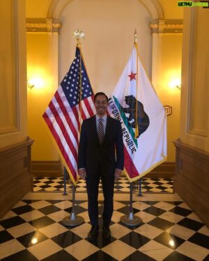Julián Castro Instagram - Great to visit today with California Assembly Speaker  Robert Rivas @caspeakerrivas , Latino Caucus Chair Sabrina Cervantes @cervantesforsenate and members of the California legislature to discuss the @latinocommfdn ‘s efforts to boost civic engagement and economic success.