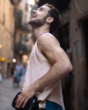 Julián Cerati Instagram - Barcelona sensation🤎

Ph de lujo: @marianaflorez.u 📷