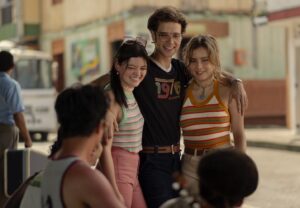 Julián Cerati Instagram - En la primera foto me estoy riendo de la última foto😜
La Primera vez ya disponible en @netflixlat 
Ya la vieron?
Los leo❤️