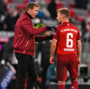 Julian Nagelsmann Instagram - #MiaSanMia 
Ein Team! Wichtiger Sieg für uns, mit euch Fans im Rücken. Glückwunsch @manuelneuer zum 310. Bundesliga-Sieg