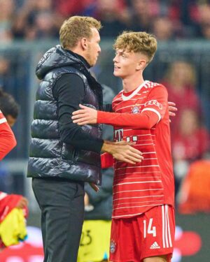 Julian Nagelsmann Instagram - Erfolgreicher Abschluss der Gruppenphase. Ich bin stolz auf die Mannschaft, die auch das letzte Spiel konsequent zu Ende gespielt hat. Jetzt gilt unser voller Fokus der Bundesliga, wo wir in den letzten Spielen auch die maximale Punktausbeute holen wollen. #MiaSanMia