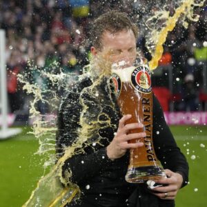 Julian Nagelsmann Instagram - Deutscher Meister #MiaSanMia
Ein unbeschreiblich schönes Gefühl bereits am 31. Spieltag die Meisterschaft in unserer Arena mit euch allen zu feiern. Mein erster Meistertitel ist für mich etwas ganz besonderes. Die letzte Tage waren sehr anspruchsvoll, wir haben viel analysiert und gesprochen. Heute das Topspiel gegen den BVB zu gewinnen, damit für den Verein die zehnte Meisterschaft in Folge klarzumachen und danach meine erste Bierdusche zu bekommen, fühlt sich einfach toll an. Danke für eure Unterstützung @fcbayern