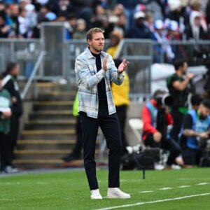 Julian Nagelsmann Instagram - Gelungener Auftakt in Amerika. Starkes Spiel der Mannschaft. Nach Rückstand Ruhe bewahrt und viel Kontrolle gehabt, gerade in der zweiten Halbzeit. Fußballerisch sehr viele gute Phasen im Spiel. Nötige Gier gezeigt und im Gegenpressing sehr präsent. Ein ganz besonderes Gefühl die Hymne bei der Nationalmannschaft singen zu dürfen! Weiter gehts nach Philadelphia 💪