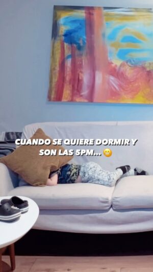 Julián Zucchi Instagram - ¡No dejes que el niño se duermaa! 😩
Comenta si tu también lo has vivido👇

#ElTerrorDeLosPadres #Hijos #padres #humor #papasoltero #papásoltero