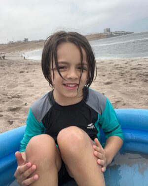 Julián Zucchi Instagram - Para algunos, la separación puede ser sinónimo de juerga o ‘joda’, como decimos en Argentina. Pero hoy, mi brújula apunta en otra dirección. Canalizo cada gota de energía en mi bienestar físico y mental. Mis hijos son mi norte y mi trabajo, es esa pasión que enciende mi alma. Son tiempos de reencontrarme. 💪❤️👨‍👧‍👦🎬🍿🎭

Cuéntame qué te motiva día a día 👇

#motivación #vida #bienestar