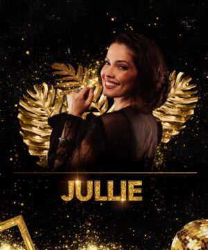 Juliana Vasconcelos Póvoas Instagram - O Show continua! Elas, que brilharam pelos palcos do Rio de Janeiro, São Paulo e Belo Horizonte estão de volta em homenagem ao DIA INTERNACIONAL DAS MULHERES. Vem aí a TURNÊ 2024 do ELAS BRILHAM - Doc. Musical! 

⭐️ Com um elenco composto pelas divas ⭐️

✨ Débora Pinheiro, campeã do programa Canta Comigo. Destaque em outros programas musicais de TV, como Programa do Raul Gil e Qual é o seu talento. É dona do single “Fica comigo”. 

✨ Diva Menner, versatilidade, técnica e riqueza vocal fazem parte do repertório de Diva que, a cada dia vem conquistando espaço significativo no cenário musical e artístico pelo Brasil.

✨ Ivanna Domenyco, participou de grandes musicais como: Cole Porter, Ele Nunca Disse que me Amava; No SBT, participou da novela Carrossel. É uma das vozes marcantes do espetáculo. 

✨ Jullie, uma estrela completa. A artista tem dois álbums e um EP autorais lançados. Participou do The Voice Brasil e esteve em cartaz em diversos espetáculos. Além de contar com uma indicação ao prêmio “Bibi Ferreira” como Melhor Atriz. 

✨ Sabrina Korgut, indicada às principais premiações do teatro brasileiro, Korgut conta com mais de 40 participações de espetáculos no currículo. Na Tv, participou do Pé na Cova e 220 volts. 

👥 E em breve... MAIS DUAS GRANDES VOZES!

🎟️ Garanta seu Ingresso antecipado (Link na bio!)
Saiba mais em ElasBrilham.com.br

Apresentado por: Lei de Incentivo e Brasilprev.
Patrocínio: Teleperformance Brasil ; @momentagenericos ; @unisyscorp.
Apoio: @prosegurbr ; @csudigital.
Realização: @brainmais @estudiosquarta @grupoprismaoficial @minc @governofederaloficial.

#ElasBrilham #FredericoReder #MarcosNauer #BrainMais #Musical #DocMusical