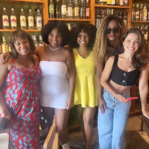 Juliana Vasconcelos Póvoas Instagram - sexta-feira em salvador.