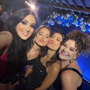 Juliana Vasconcelos Póvoas Instagram - Festa linda em comemoração aos 40 anos de @jorgeelali e 20 anos de @jorgeelaliproducoes. Vida longa!