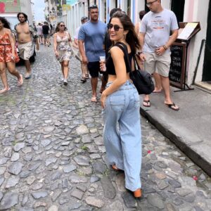 Juliana Vasconcelos Póvoas Instagram - sexta-feira em salvador.
