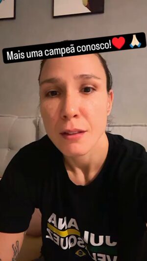 Juliana Velasquez Instagram - 
