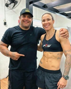 Juliana Velasquez Instagram - Tenha ao seu lado pessoas que você admira e acredita!