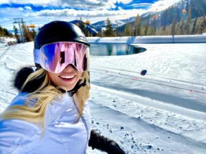 Julianne Arrieta Instagram - Day 1 of Sundance 🎿🎥🎬

#actress #sagaftra #parkcity #sundancefilmfestival