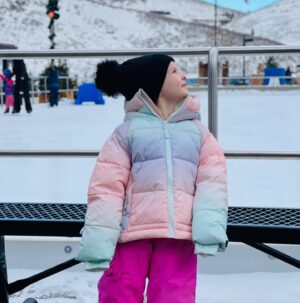 Julianne Arrieta Instagram - We may be watching films 🎥 from our condo this year but that hasn’t stopped all the fun in Park City!  @sundancefilmfestival2022 

#sundance #sundancefilmfestival #parkcity #distributor #actress #filmmaking #movies #relativitymedia #losangeles #skiers