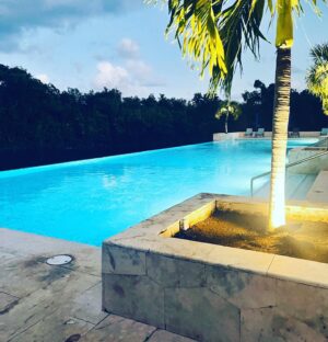 Julianne Arrieta Instagram - Enjoying warm Mexico 🇲🇽 nights 🏝

#mexico #actress #travel #love #vacationmode #vacationvibes #quintanaroo #viceroy