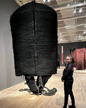 Julianne Nicholson Instagram - #magdalenaabakaniwicz at #tatemodern took our breath away. These #abakans felt like living, breathing beings. The show is on for a few more weeks and I can’t recommend it enough. ❤️ @surley_q