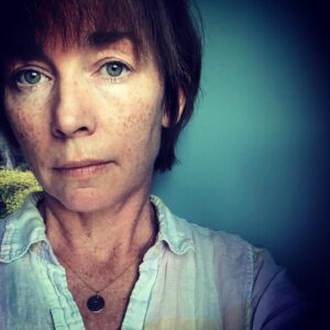 Julianne Nicholson Instagram - The list of things I can’t control seems to be growing. Thank you for today @guiniushair ❤️✂️