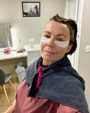 Julie Graham Instagram - Back to showbiz 🎭