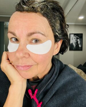 Julie Graham Instagram - Back to showbiz 🎭