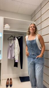 Actress Julie Houle HD Instagram Photos and Wallpapers April 2023