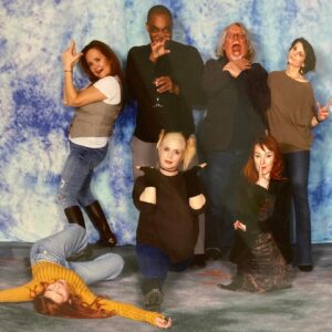 Julie McNiven Instagram - Had a freaking blast @starfuryevents #crossroads6 this weekend.  Thank you to all the fans who put up with @samanthaferris99 & i blabbering on & probably not answering ur questions. U guys are the BEST!! and thank u to all the volunteers who worked their butts off! ❤️🙌 #SPNFamily