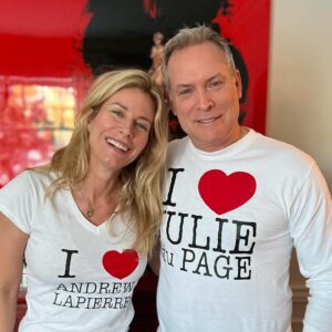 Julie du Page Instagram - Joyeuse Saint-Valentin! Depuis des années, la même tradition! ❤️😘❤️ @a.lapierre