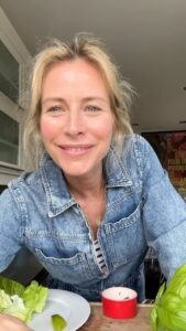 Actress Julie du Page HD Instagram Photos and Wallpapers June 2024