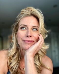 Actress Julie du Page HD Instagram Photos and Wallpapers February 2024