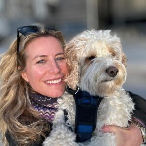 Julie du Page Instagram - Joyeux 7e anniversaire Monsieur Boogie, mon buddy à qui je parle quand personne m’écoute, mon toutou, ma doudou, ma bouillotte. Il ne te manque que la parole… et encore! Le sais-tu combien tu me fais du bien? 🐶🫶🏻❤️ #doglover #monsieurboogie