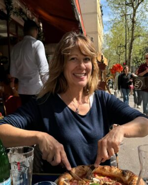Julien Geloën Instagram - la mama in Paris 🤍🎂