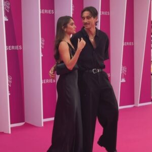 Julien Geloën Instagram - c’était intense 🎞️💕 @canneseries 

Merci @melissaberri / @canneseries / @beastly_agency / @canalplus pour l’invitation 💗