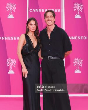 Julien Geloën Instagram - c’était intense 🎞️💕 @canneseries 

Merci @melissaberri / @canneseries / @beastly_agency / @canalplus pour l’invitation 💗