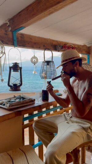 Julien Guirado Instagram - Paradis Corse🏝️❤️ @le_cabanon_secret @cassiusconsulting #corse #corsica #secret