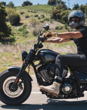 Julien Marlon Samani Instagram - A day with @indianmotorcycle. I was blown away by how smooth the ride was and looking forward to more rides with the Indian family ✌🏼. 
📸: @seanmacd 
#indian #indianmotorcycle #indianmotorcycles #motorcycle #fun