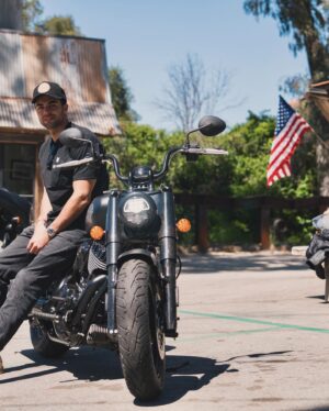 Julien Marlon Samani Instagram - A day with @indianmotorcycle. I was blown away by how smooth the ride was and looking forward to more rides with the Indian family ✌🏼. 
📸: @seanmacd 
#indian #indianmotorcycle #indianmotorcycles #motorcycle #fun