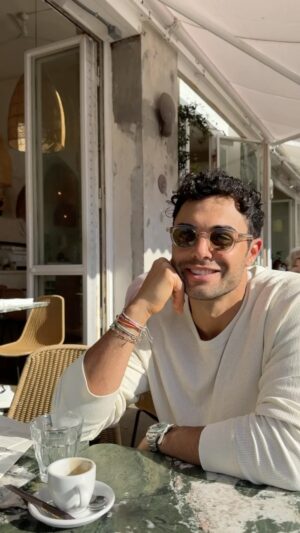 Julien Marlon Samani Instagram - Afternoon in Venice with @buckmason 
#venice #vlog #buckmason #fashion #la #losangeles #men #man #mensfashion #style