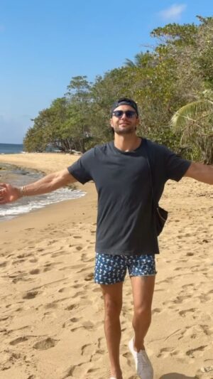 Julien Marlon Samani Instagram - Little beach and sun getaway with friends
-
-
-
#travel #vlog #puertorico #caribbean #ocean #fun #life