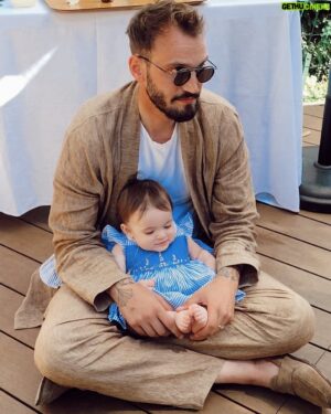 Julien Sznejderman Instagram - Papa poule ? Moi ?