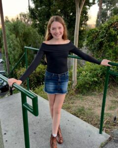 Actress Juliet Donenfeld HD Instagram Photos and Wallpapers June 2024