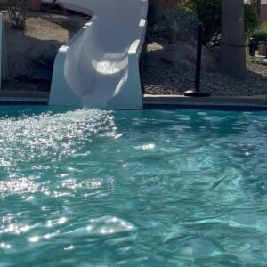 Juliet Donenfeld Instagram - That’s a wrap on my Palm Springs vacation! 🌴☀️
.
#springbreak #palmsprings #pool #pinacolada #activitycenter #crafts #games #tennis #pickleball #moviebythepool #funtimes #lastminutevacations #canceledhawaii #hawaiinexttime #workinggirl #actress 
#julietdonenfeld