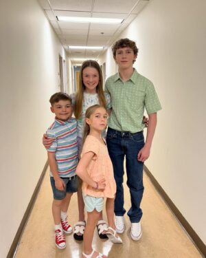 Juliet Donenfeld Instagram - Loved hanging out with @jophiellelove @tristanriggsofficial and @gary.james.fuller  while filming for General Hospital. The best part about being on set is making new friends! Gary I loved playing your big sis! ❤️
.
#bts #behindthescenes #generalhospital #generalhospitalabc #soapoperas #soapopera #makingnewfriends #actingfriends #actress #actors #actorslife #abc #television #daytimetv @soapoperanewsss