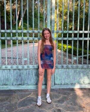Juliet Donenfeld Instagram - Schools out for summer! ☀️⛱️
That’s a wrap on middle school 🏫 
.
#8thgrade #graduation #highschoolhereicome #schoolsoutforsummer #summer2024
