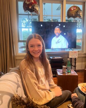 Juliet Donenfeld Instagram - GAME DAY 🏈
.
#superbowl #superbowl2024 #gameday #kansascity #kansascitychiefs vs #sanfrancisco49ers #nfl #superbowlsunday #greatfood #greatcompany #greatdogs #patrickmahomes #halftimeshow #commercials #kansascitychiefs #mahomes #kelce #superbowl58
