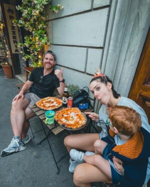Julieta Nair Calvo Instagram - La felicidad de conocer el mundo en familia ❤️🇮🇹
Algunos recuerdos de los primeros días en la bella ciudad de los cuñados 🙌🏼