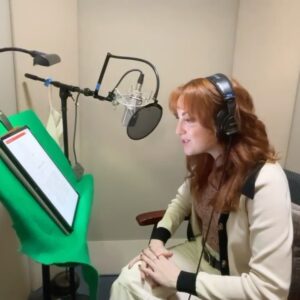 Juliette Goglia Instagram - new audiobook alert! calling all romcom lovers & bachelorette fans! this new novel by @hannahbrown has been one of my favorites to record— ever. you will fall in love w Emma & Finn just like I did 🫶🏻🫶🏻 available now!
