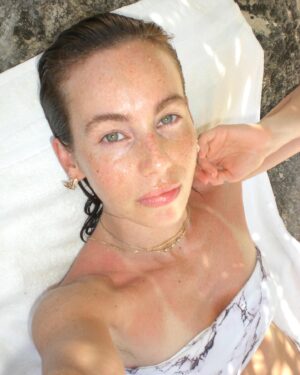 Juliette Marsault Instagram - It’s giving inner peace and I’m here for it (obviously) 💫☀️✨