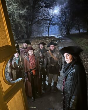 Juliette Motamed Instagram - life updates!   a couple sneaky costume changes ✌︎(>_óˇ)ᕤ
✮ if you fancy a giggle, i am in ep 2 of The Completely Made up Adventures of Dick Turpin streaming on @appletv w @bigtalk. i play Abigail, a ruthless gun-slingin highwayman with a penchant for tales of romance… ⚔️
✮ alternatively, you may have already glimpsed me punching ppl in the face in season 2 of @halotheseries on @paramountplus. i play Carina - which was soooo fun man (i love stunts 😤) 
✮ if ruff   tuff isn’t for you   you want a feast for your ears, i had the pleasure of being on the drums and glitches in the role of The Princess for @nil00151’s live performance vid of their EP l0ve. links are in @nil00151 bio go and run it up!
🖤🫦🖤