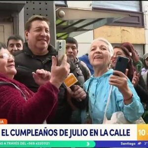 Julio César Rodríguez Instagram - Que hermosa mañana me han regalado, en realidad que hermoso día me han regalado. Uno no sabe el cariño que le tienen hasta que lo siente así de golpe y sin protocolos ni simulacros! Gracias.❤️🎂

Es cierto que dije que me hubiera gustado tener el día libre, o día Paramount como le decimos en el canal 😂 Pero la realidad es que el mejor regalo siempre será el cariño de la gente, conocerlos, saber que cuánto aprecian y cuánto valoran el trabajo. Esa es la razón del por qué salimos a la calle a celebrar. Los abrazos de hoy los guardo para siempre ❤️❤️❤️ Gracias!!!
