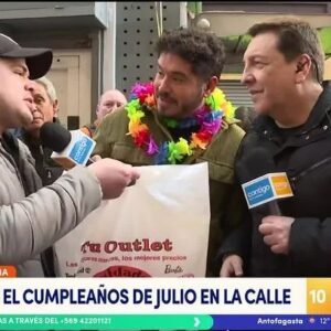 Julio César Rodríguez Instagram - Que hermosa mañana me han regalado, en realidad que hermoso día me han regalado. Uno no sabe el cariño que le tienen hasta que lo siente así de golpe y sin protocolos ni simulacros! Gracias.❤️🎂

Es cierto que dije que me hubiera gustado tener el día libre, o día Paramount como le decimos en el canal 😂 Pero la realidad es que el mejor regalo siempre será el cariño de la gente, conocerlos, saber que cuánto aprecian y cuánto valoran el trabajo. Esa es la razón del por qué salimos a la calle a celebrar. Los abrazos de hoy los guardo para siempre ❤️❤️❤️ Gracias!!!