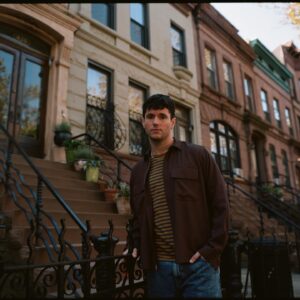 Julio Torres Instagram - Some gorg @problemista set pics by @bethgarrabrant