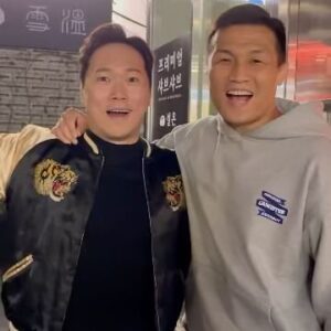 Jung Chan-sung Instagram - 2023 웃었던 사진 영상 10선
2024에도 웃어서 행복해지길 ㅋㅋ
